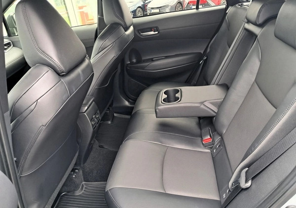 Toyota Corolla Cross cena 179900 przebieg: 10118, rok produkcji 2023 z Osieczna małe 154